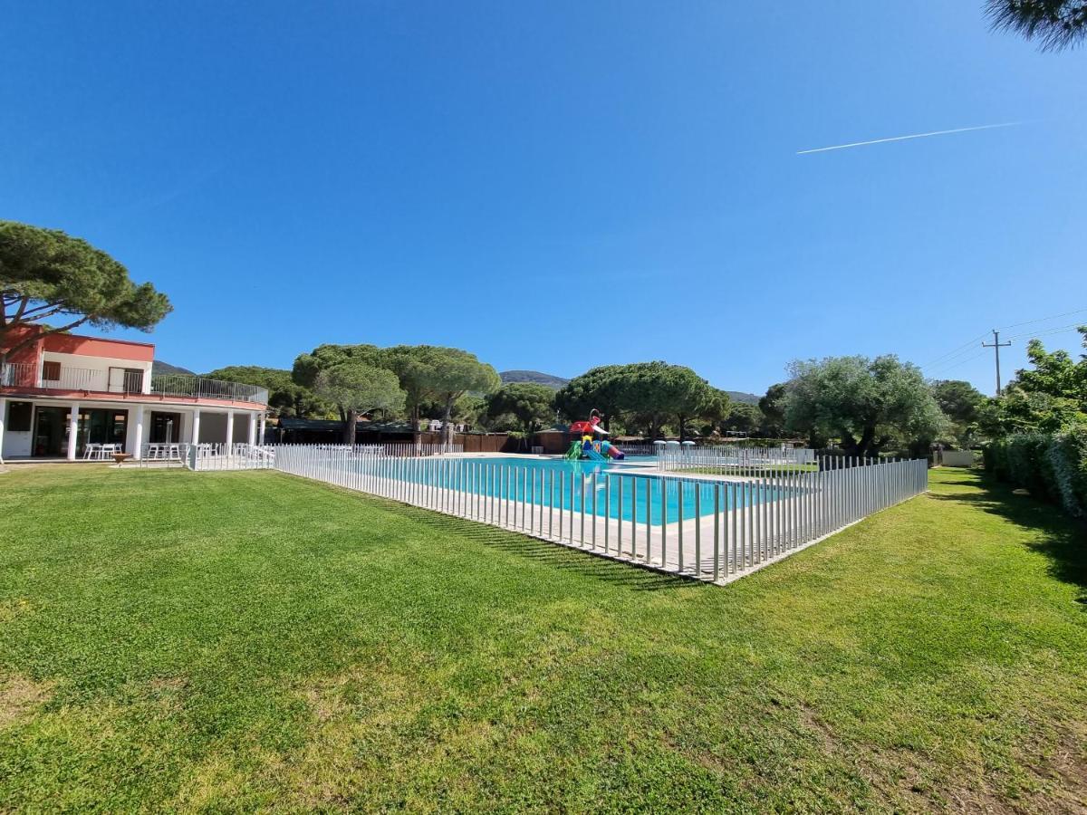 Camping Lacona Pineta Capoliveri  Exterior photo